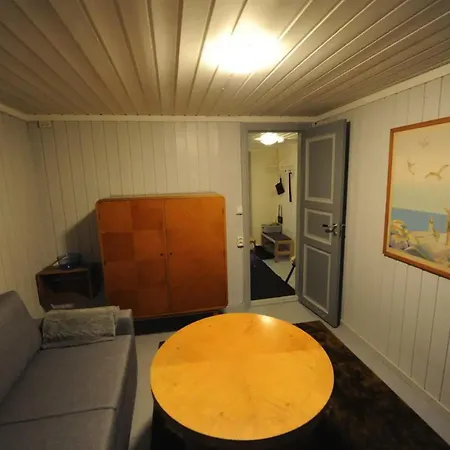 Sjarmerende Historisk Midt I Apartament