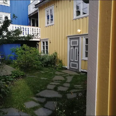 Sjarmerende Historisk Midt I Tromsø